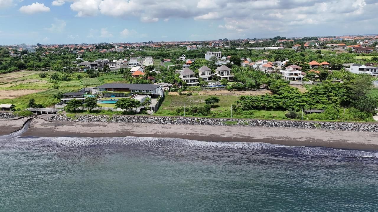 Tanah lost pantai padang galak sanur