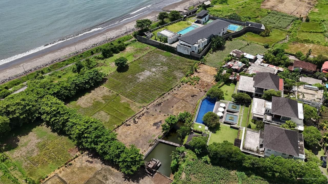 Tanah lost pantai padang galak sanur