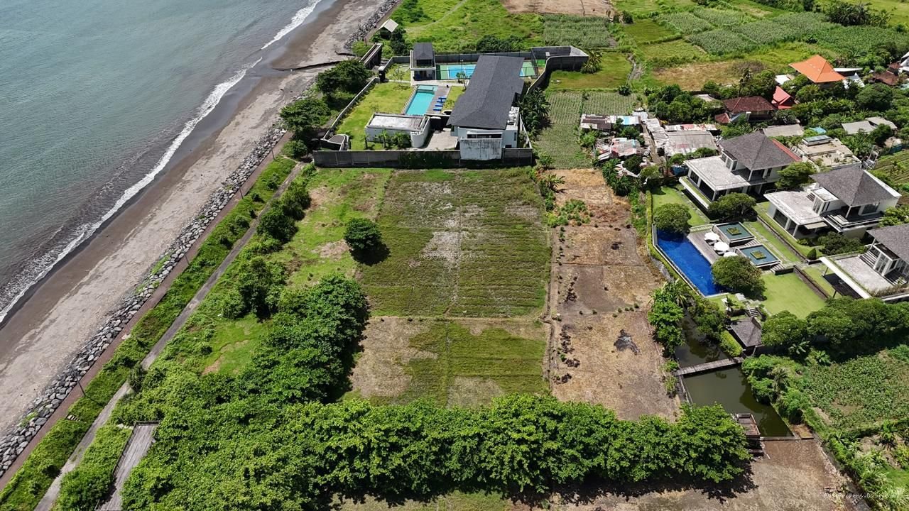 Tanah lost pantai padang galak sanur