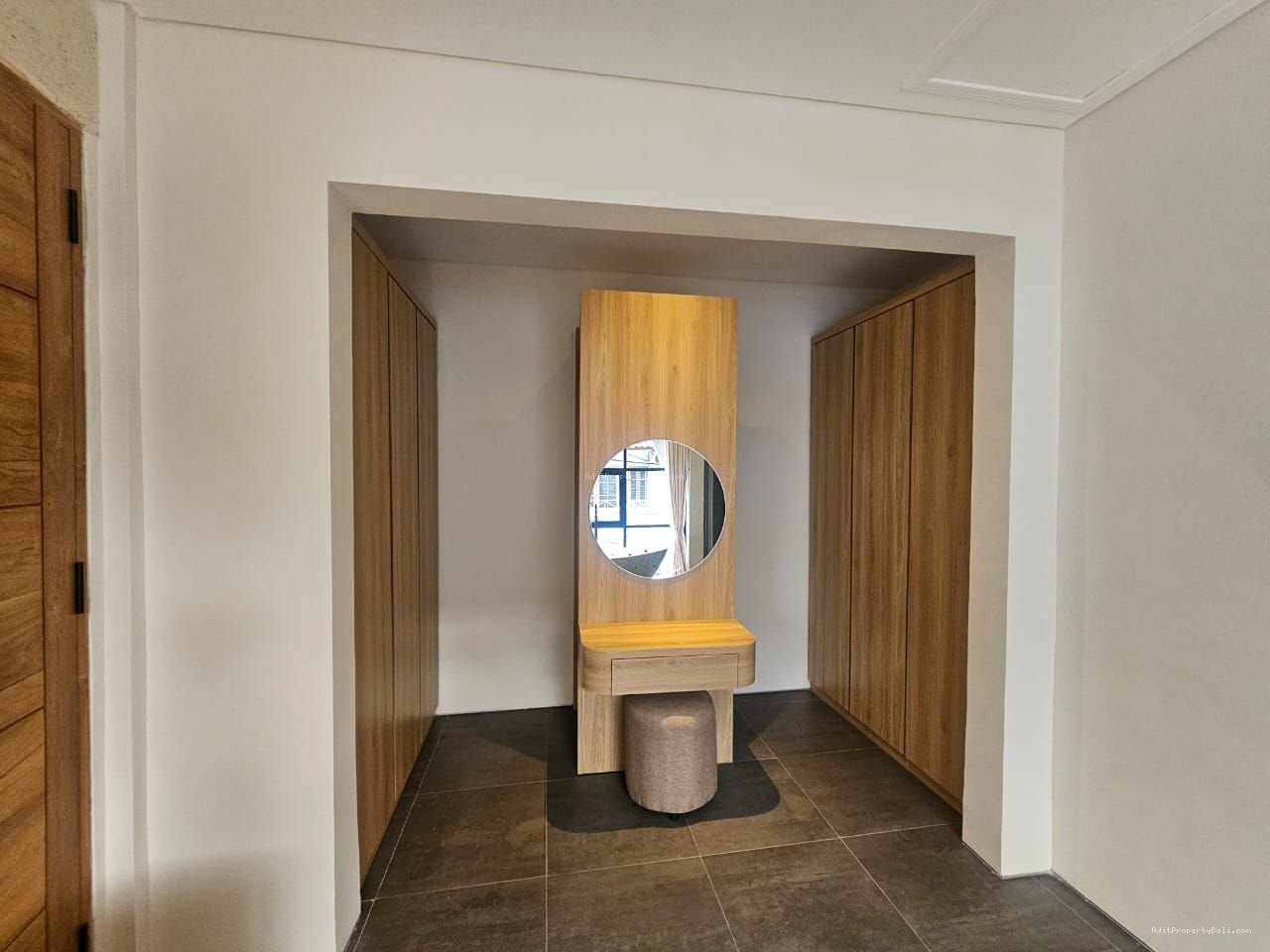 Brand New Villa Modern Mediteranian Semer Kerobokan Badung