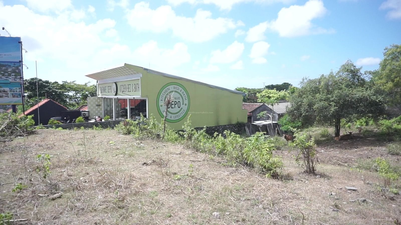 Tanah Raya Uluwatu Jimbaran Badung