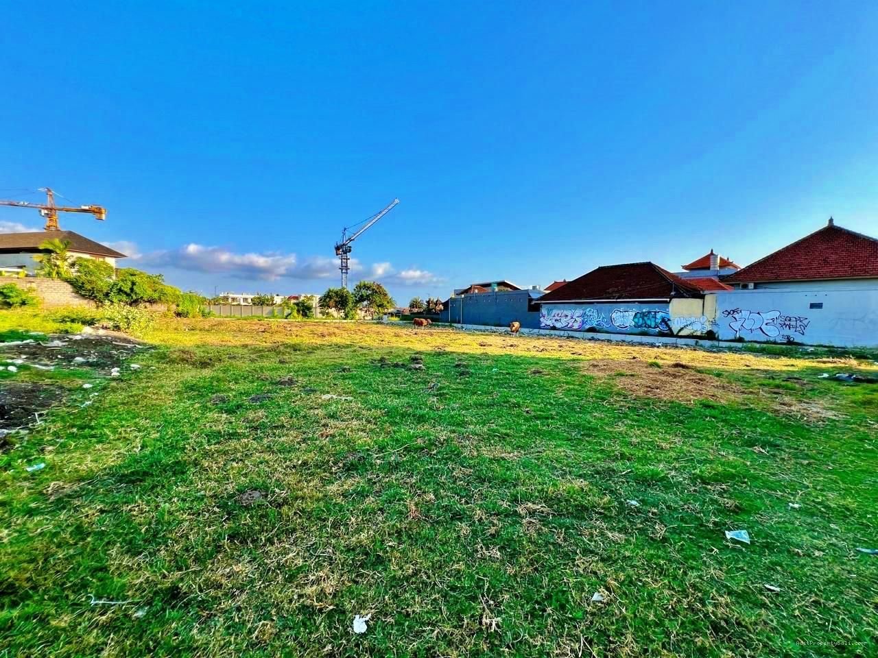 Tanah Raya Pantai Batu Bolong Canggu Badung