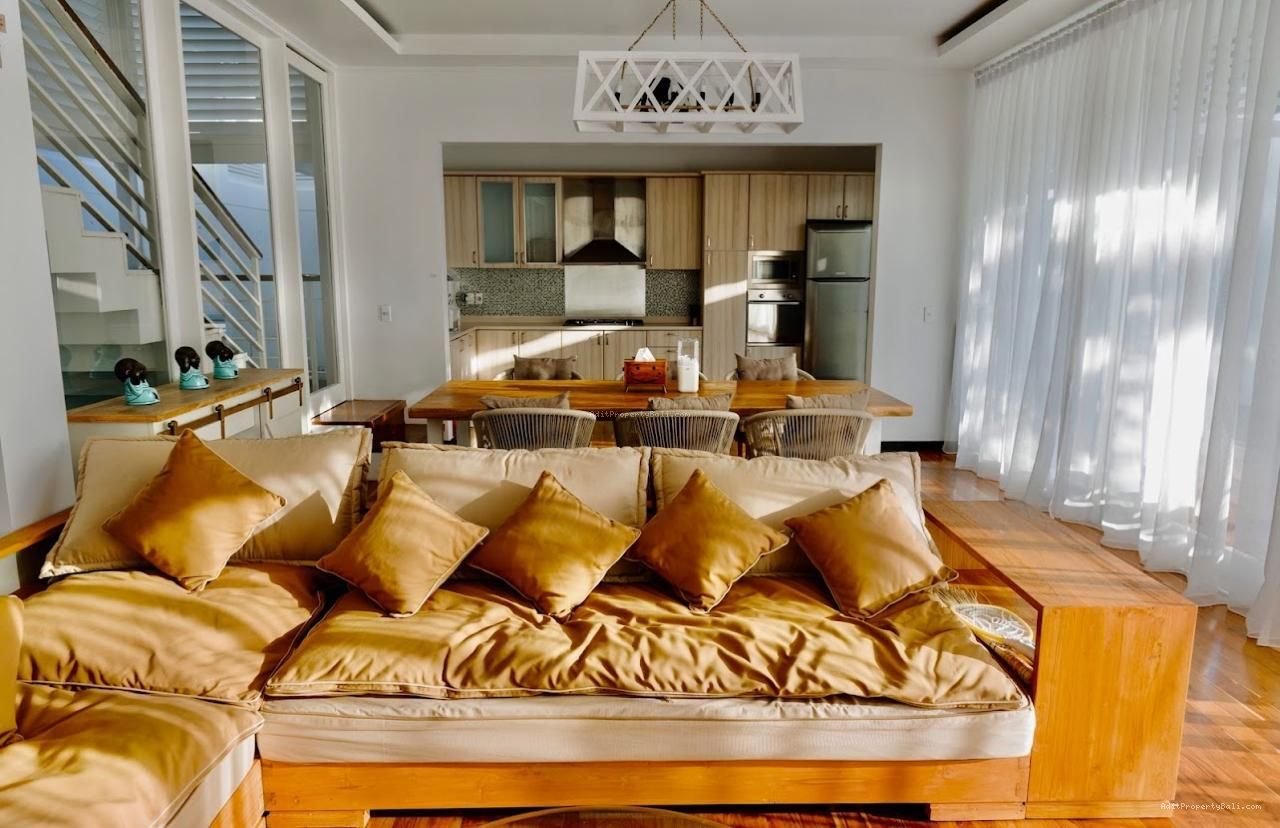 Villa Bumbak Kerobokan Badung