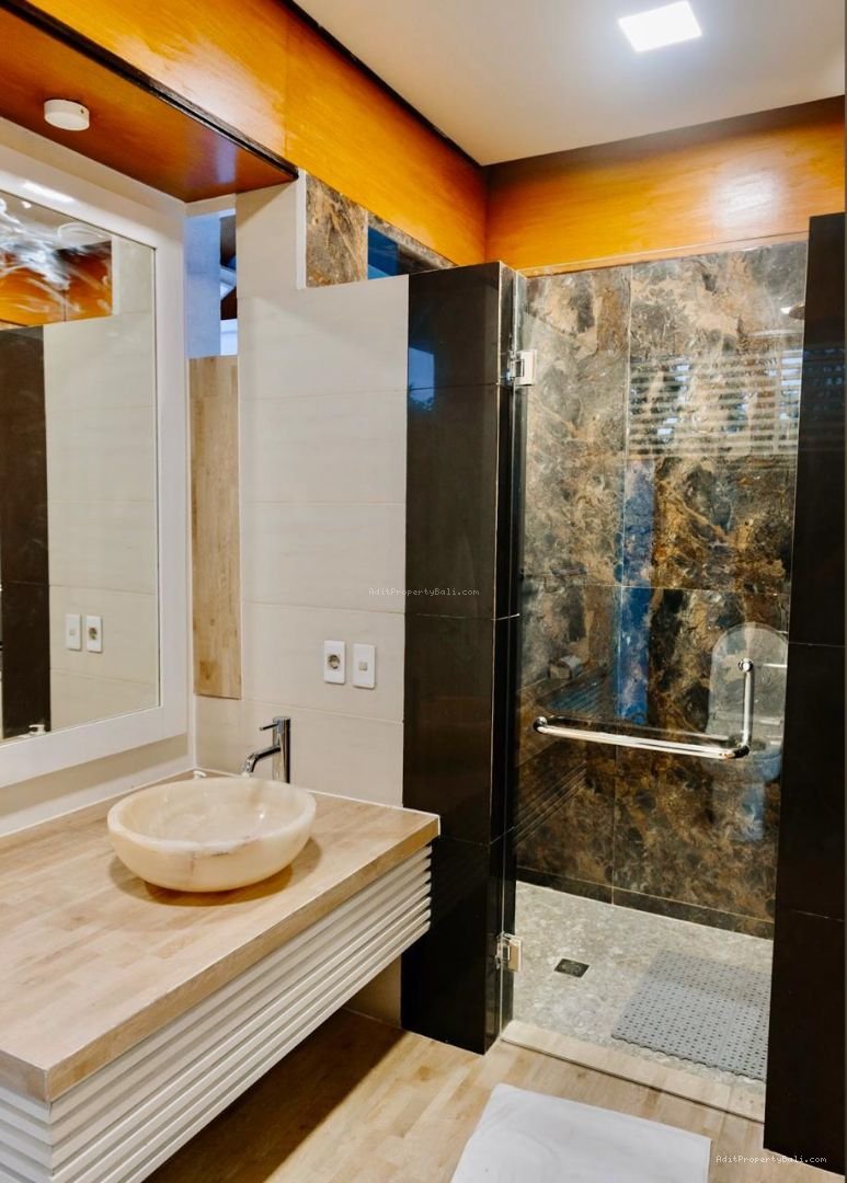 Villa Bumbak Kerobokan Badung