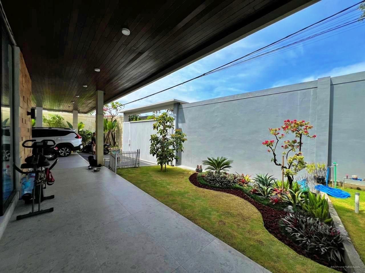 Brand New Villa View Sawah Bumbak Kerobokan Badung