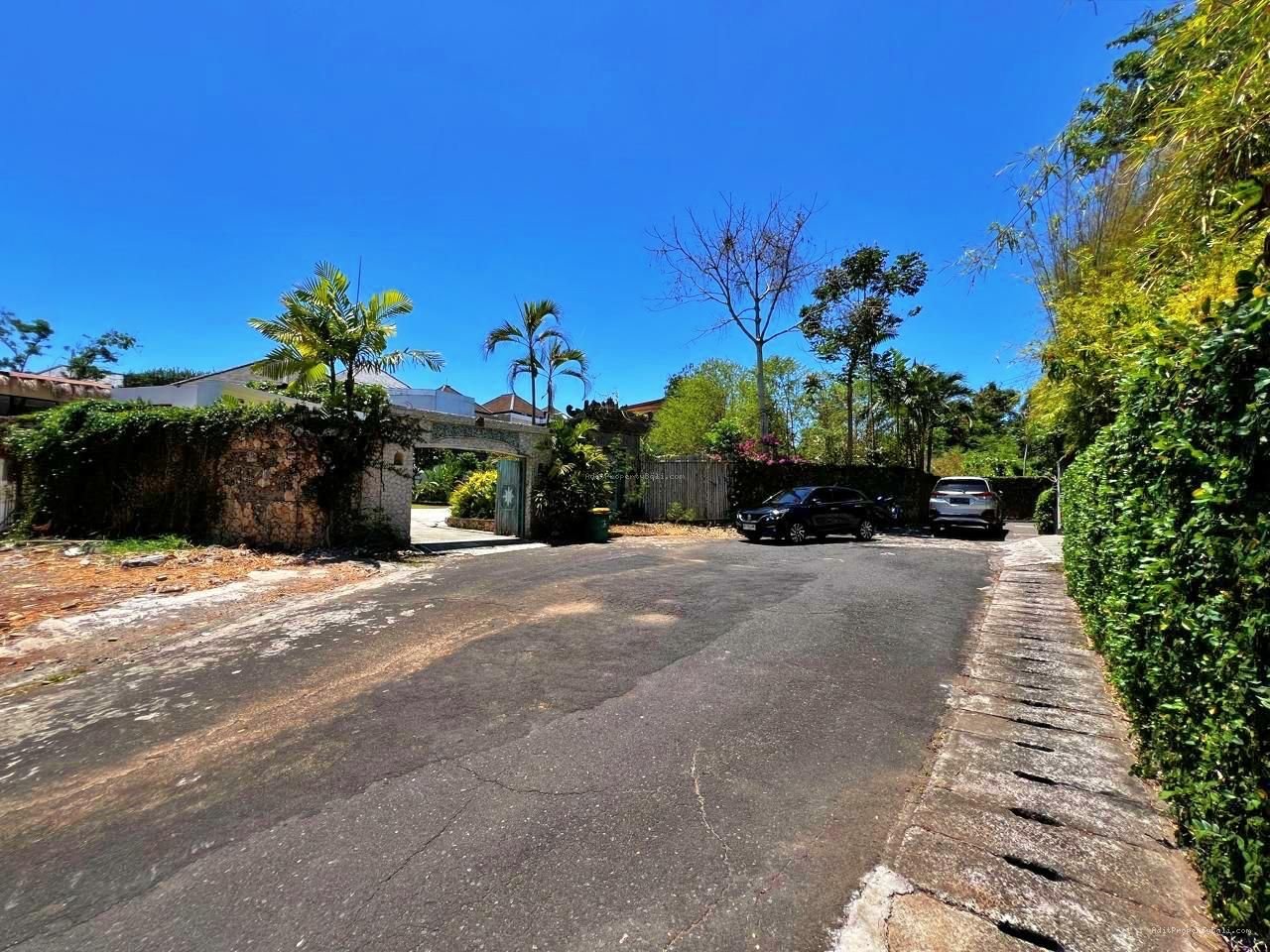 Tanah gedong sari taman mumbul nusa dua