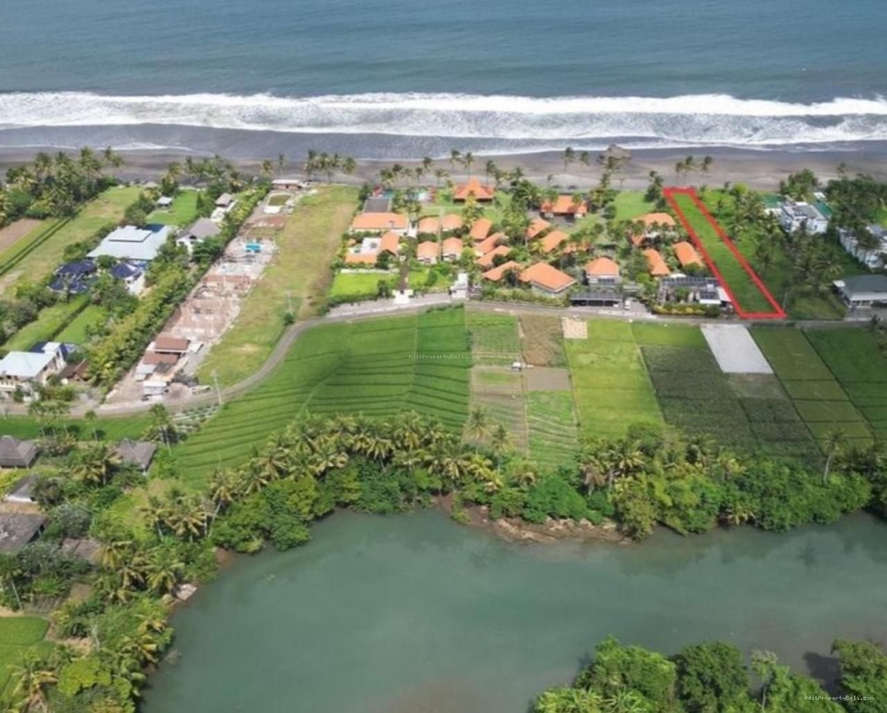 Tanah lost pantai pasut tabanan