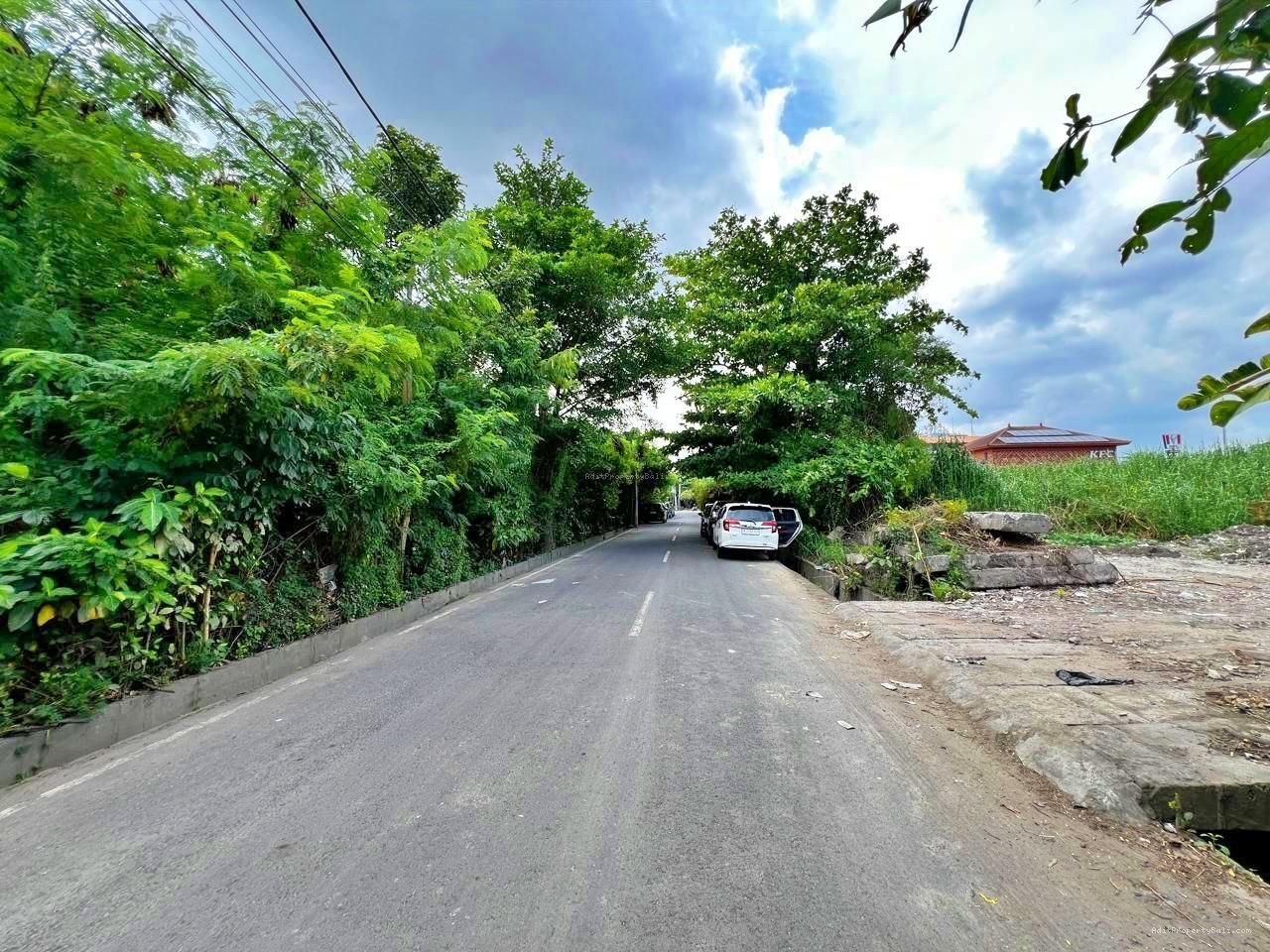 Tanah raya sunset road kuta