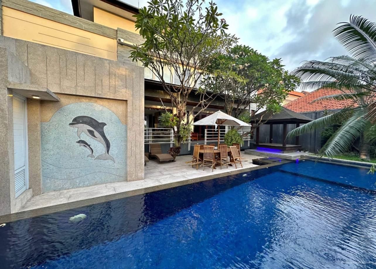 Rumah Kebo Iwa Denpasar Barat Bali