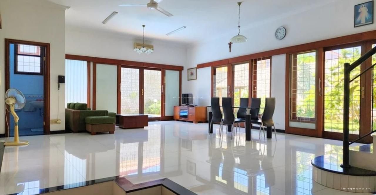 Rumah Tukad Ayung Renon Denpasar