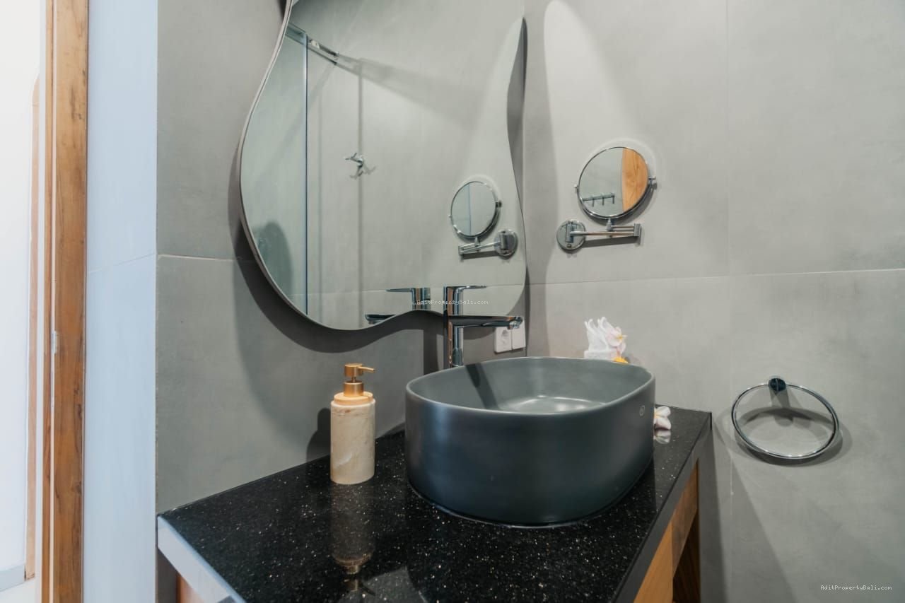 Brand New Villa Gunung Salak Kerobokan Badung