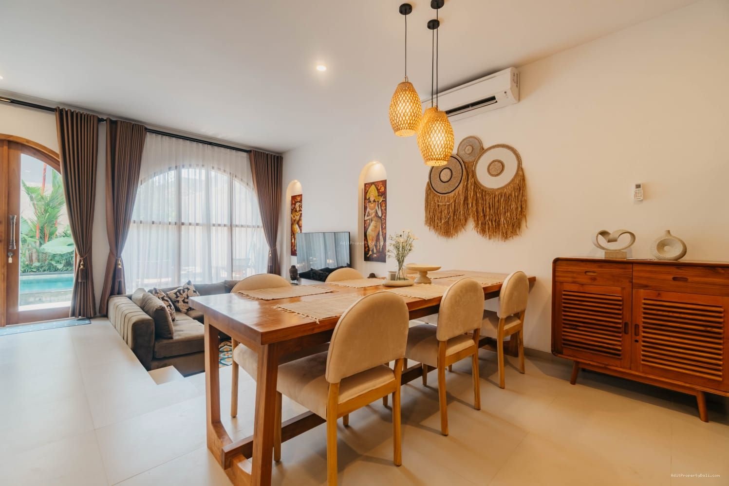 Brand New Villa Gunung Salak Kerobokan Badung