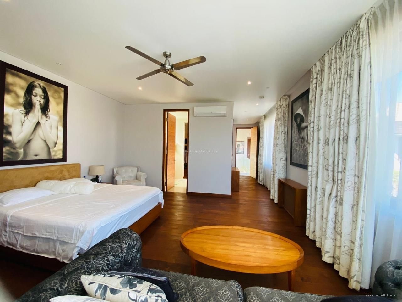 Villa modern kerobokan bali