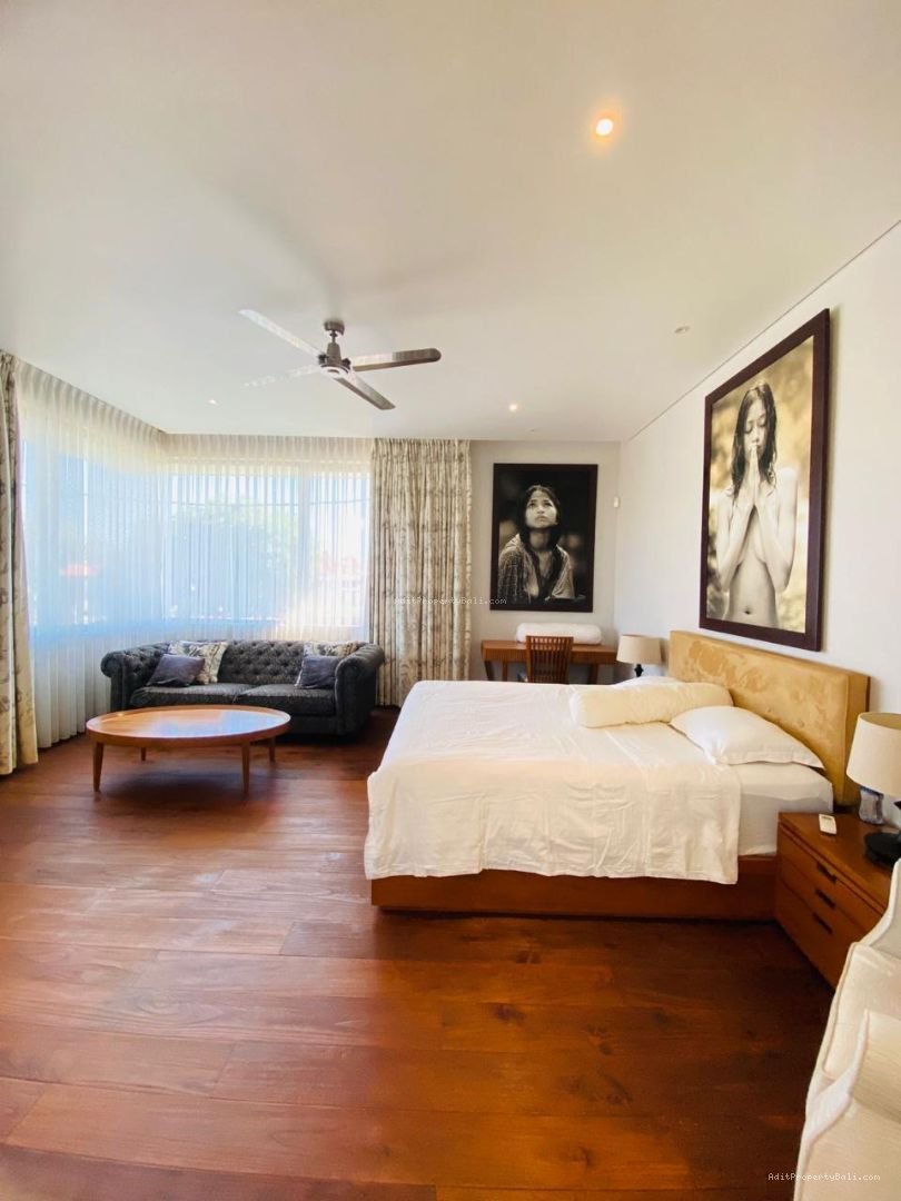 Villa modern kerobokan bali