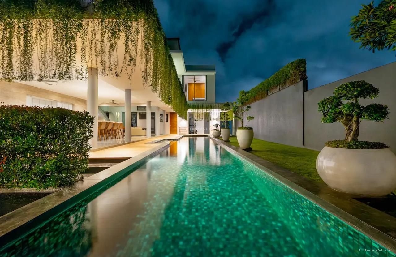 Villa modern kerobokan bali