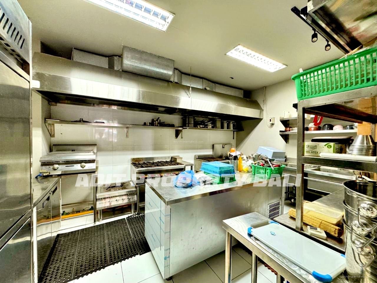 Restaurant pantai berawa canggu