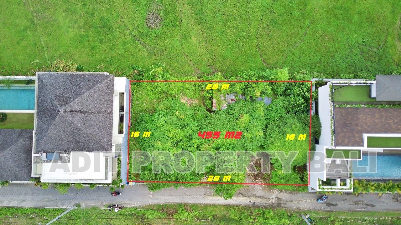 Tanah pantai batubolong canggu