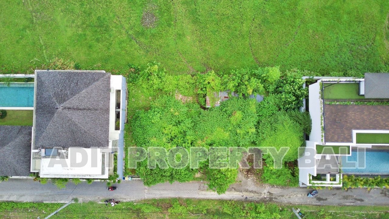 Tanah pantai batubolong canggu