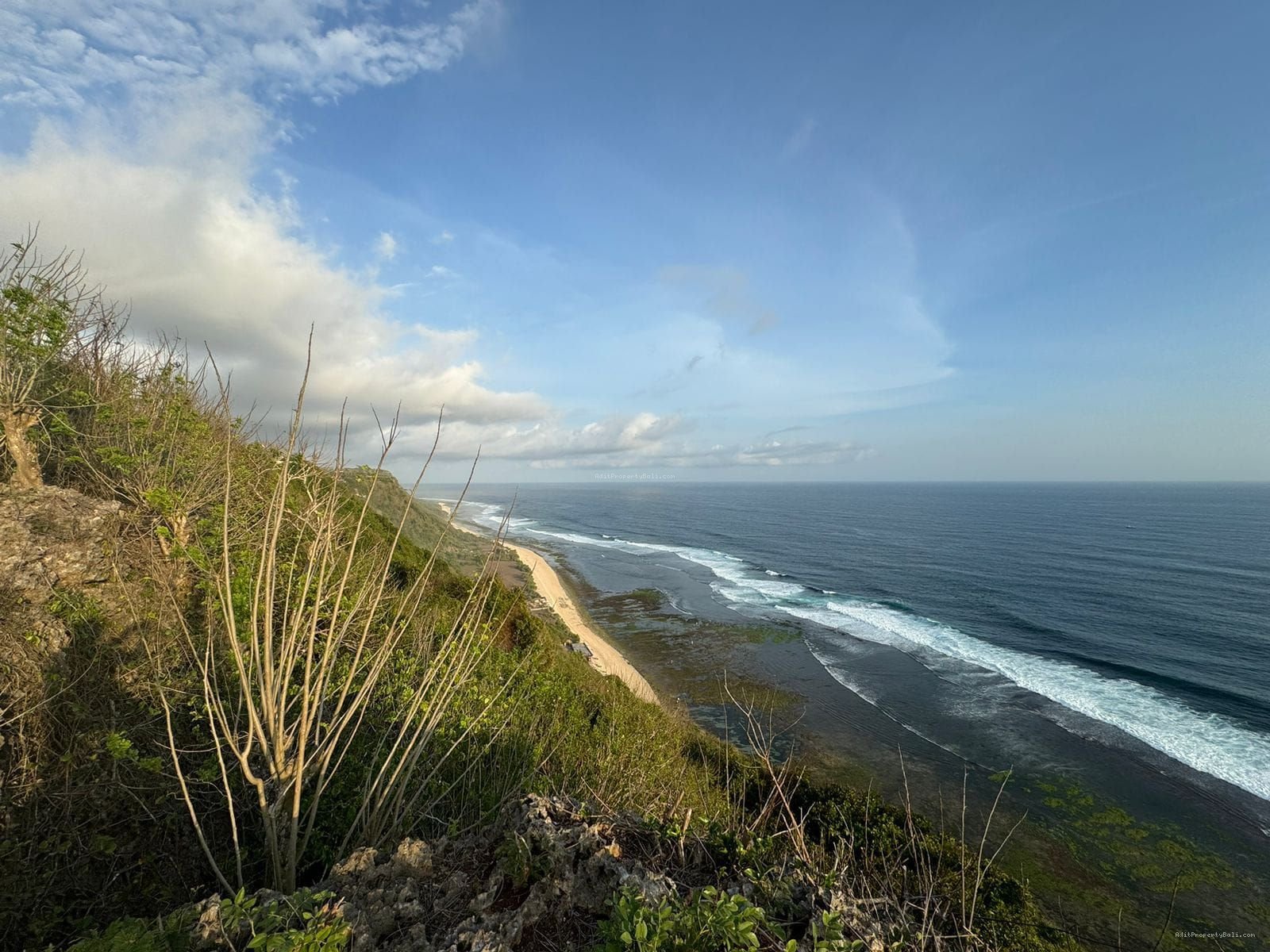 Tanah tebing uluwatu jimbaran