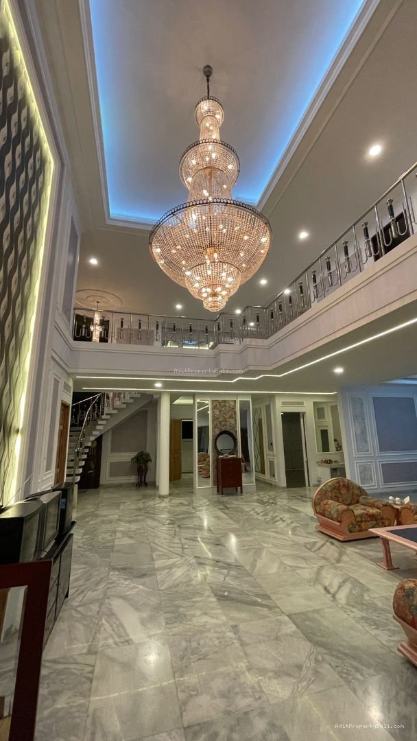 Rumah Mewah Gatot Subroto Tengah Denpasar