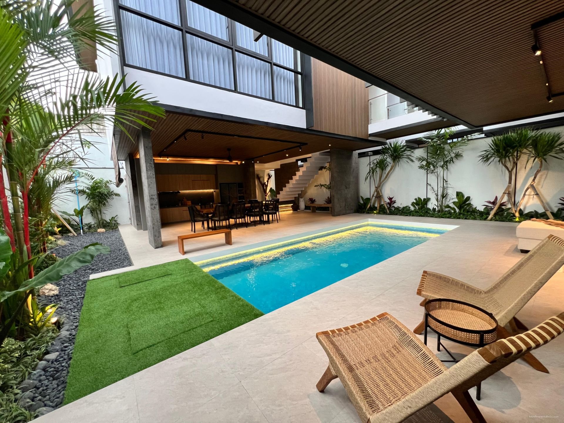 Brand New Villa Modern Tropical Berawa Canggu Badung