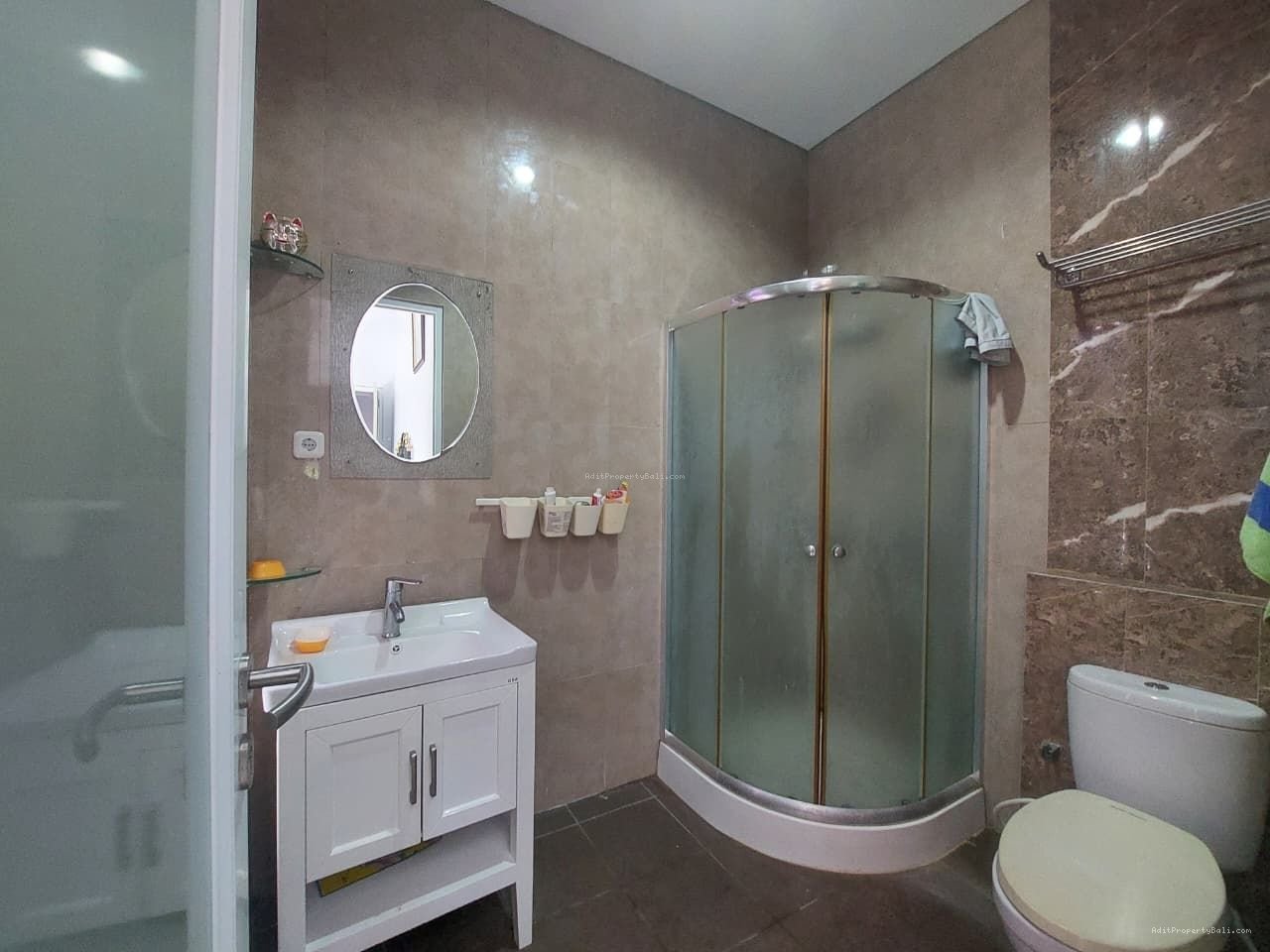 Villa Minimalis Gunung Salak Kerobokan Badung