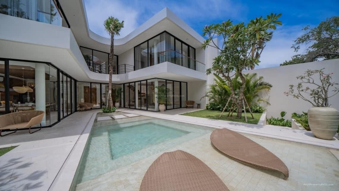 Villa Modern Umalas Kerobokan Badung