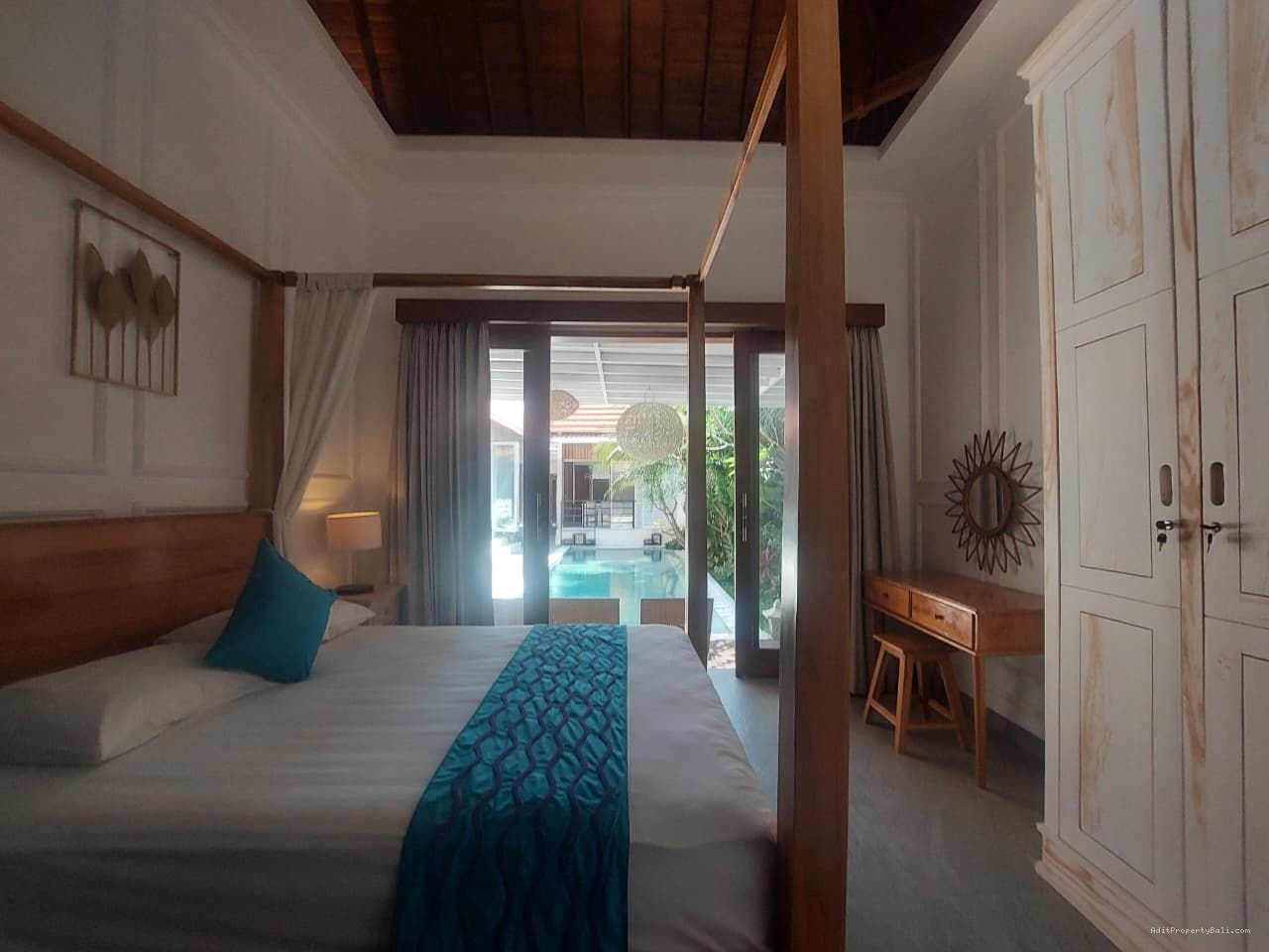 Villa Luxury Bumbak Umalas Kerobokan Badung