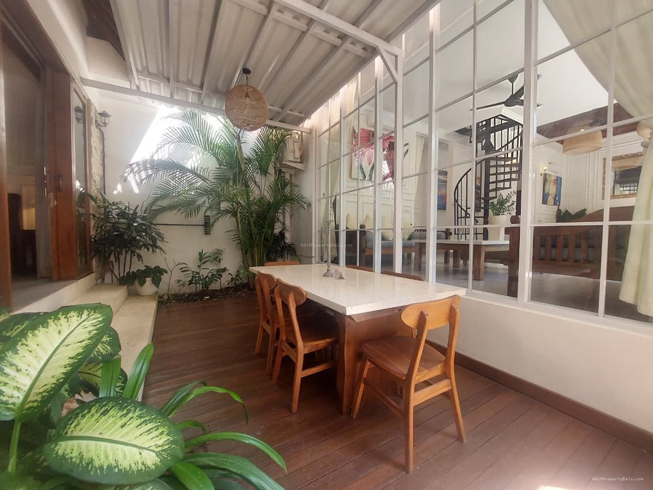 Villa Luxury Bumbak Umalas Kerobokan Badung