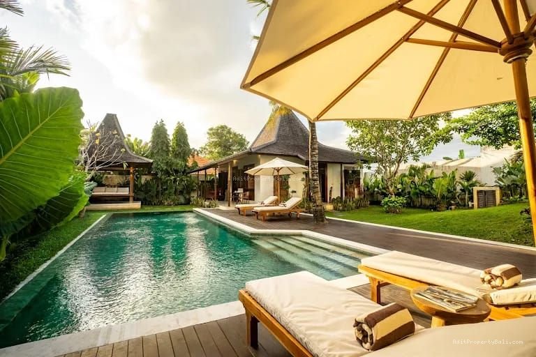 Villa Luxury Tropical Style Berawa Canggu Badung