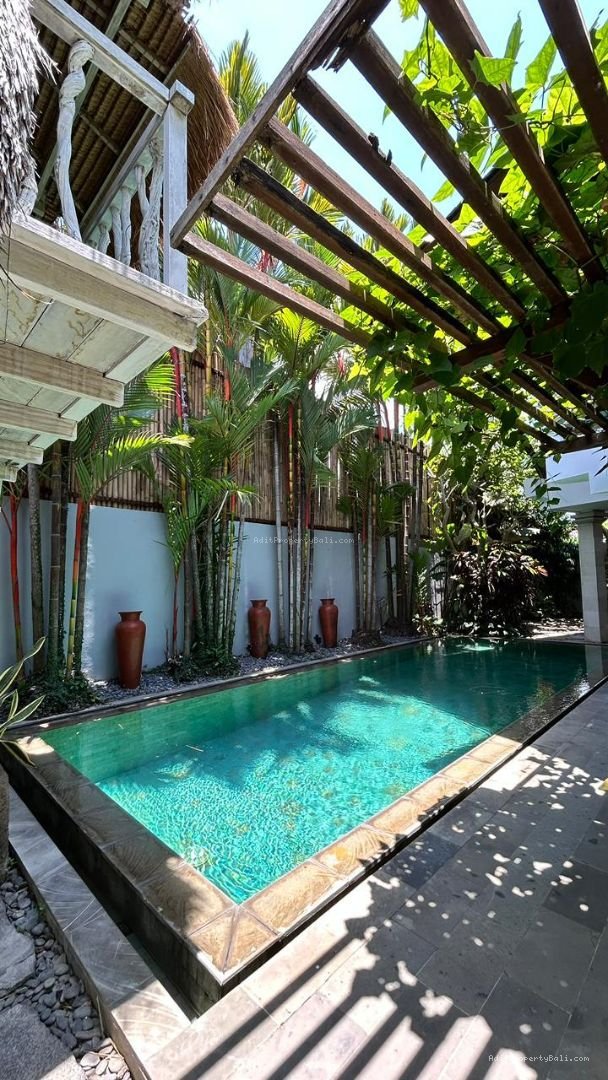 Villa pantai pererenan canggu
