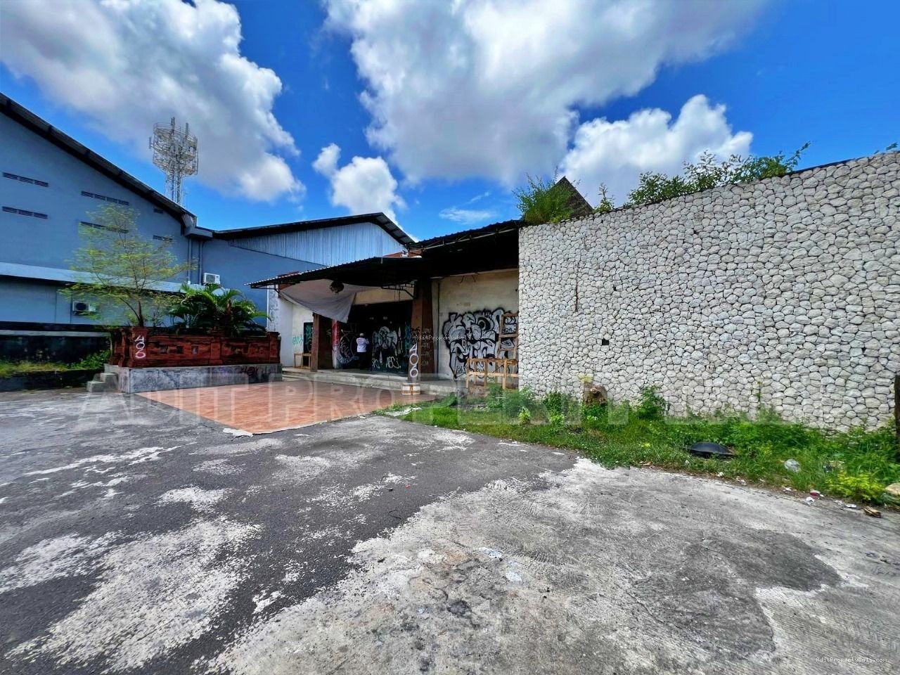 Tanah strategis sunset road kuta bali