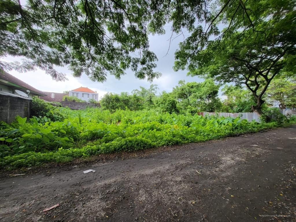 Tanah taman sari kerobokan bali