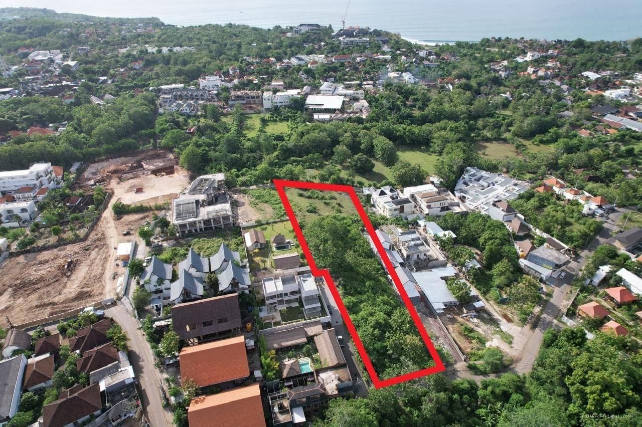 Tanah pantai bingin pecatu