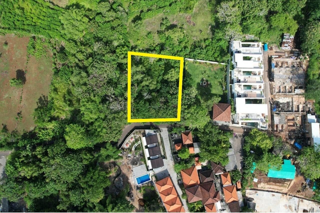 Tanah batu manik pecatu