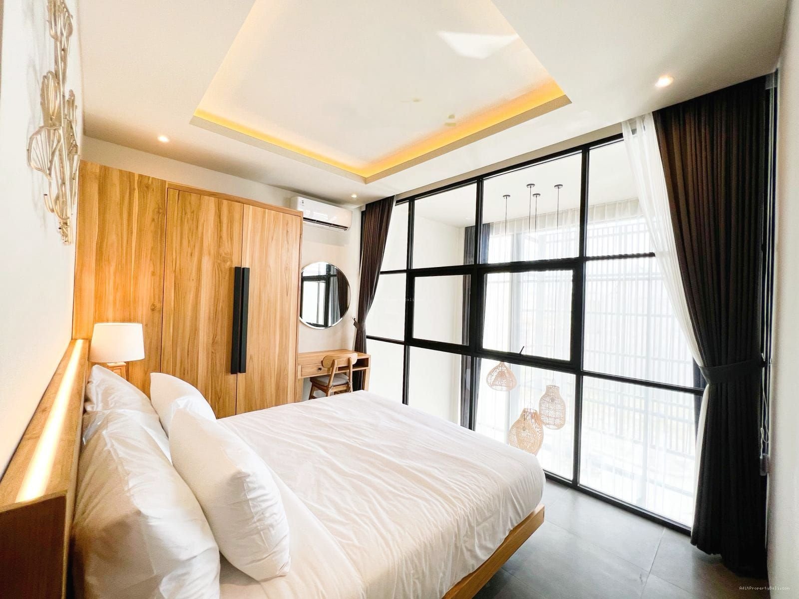 Villa Modern Kayu Tulang Canggu Badung