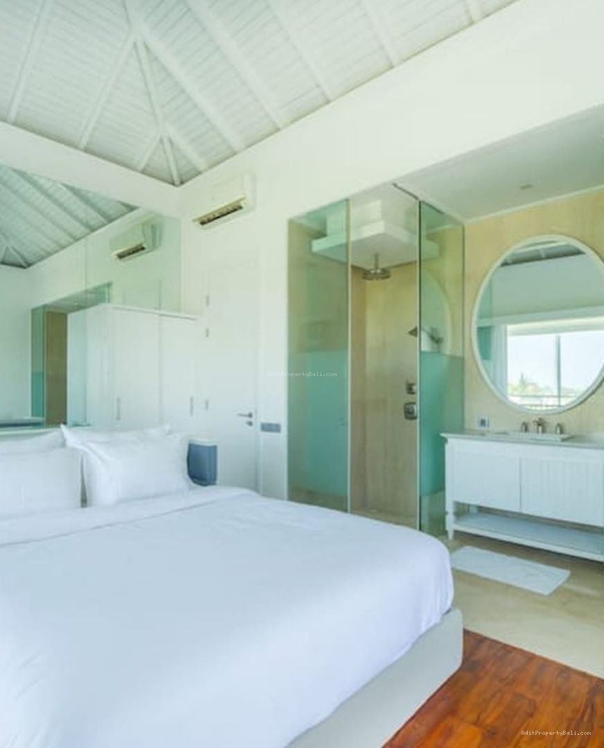Villa Pantai Berawa Canggu Badung Bali