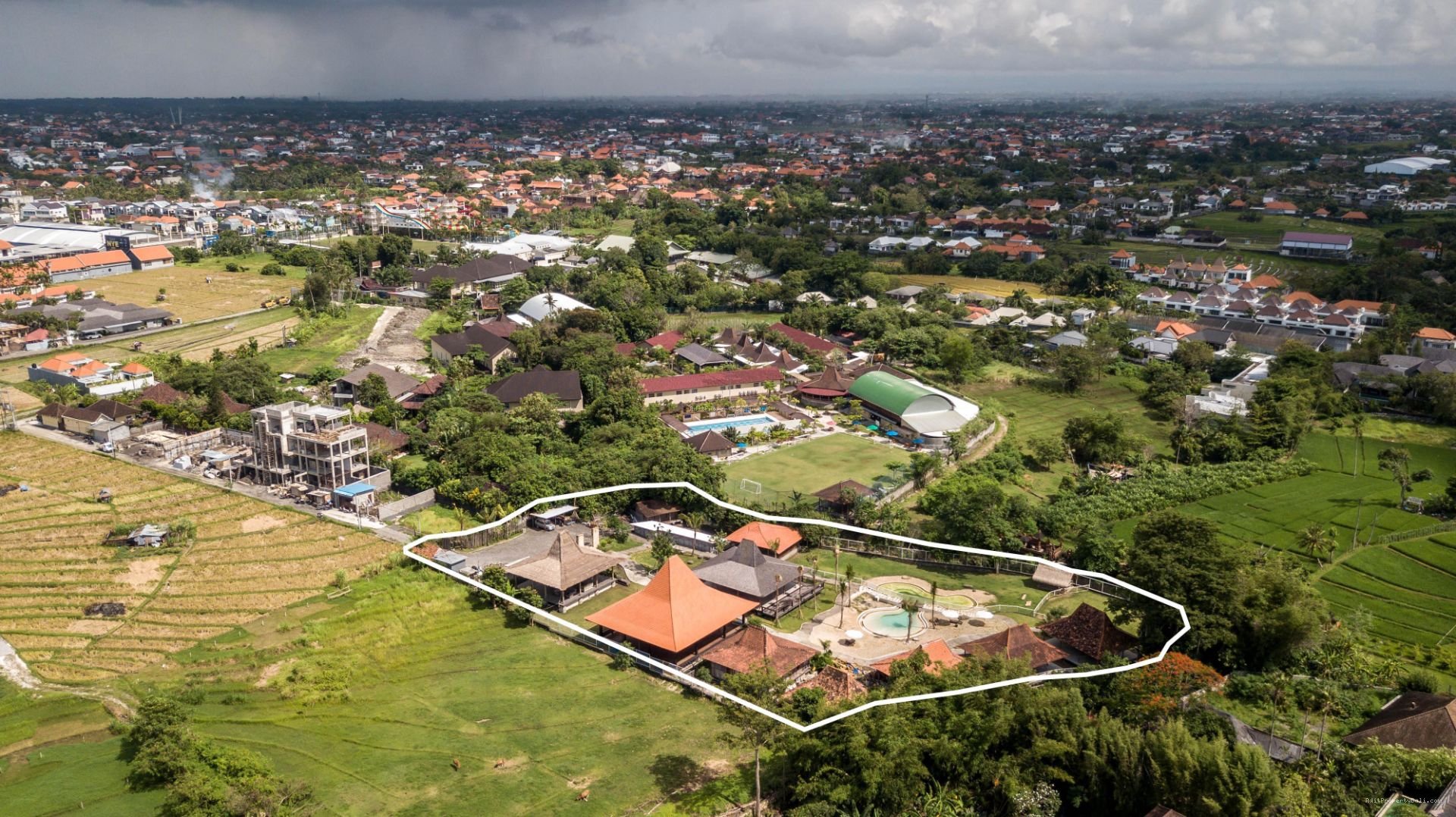 Tanah + Bangunan berawa canggu bali