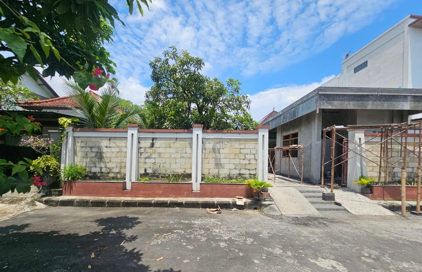 Tanah sesetan denpasar