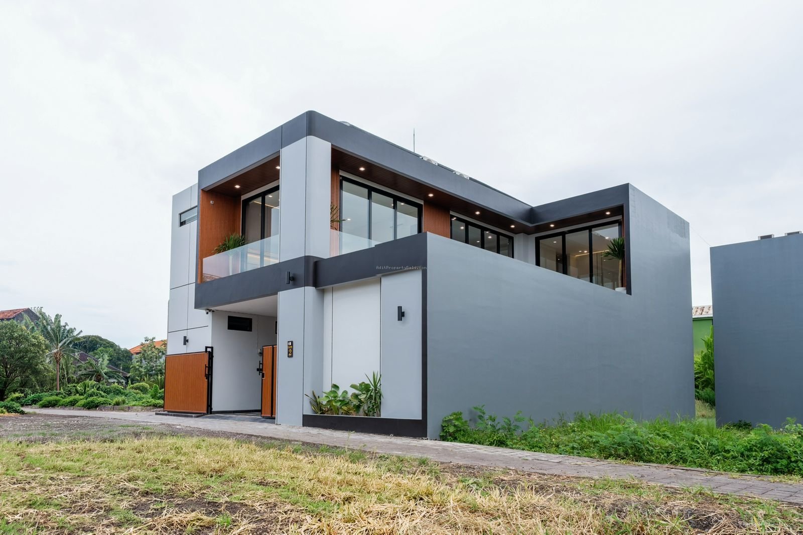 Villa Mewah Modern Minimalis Berawa Canggu Bali
