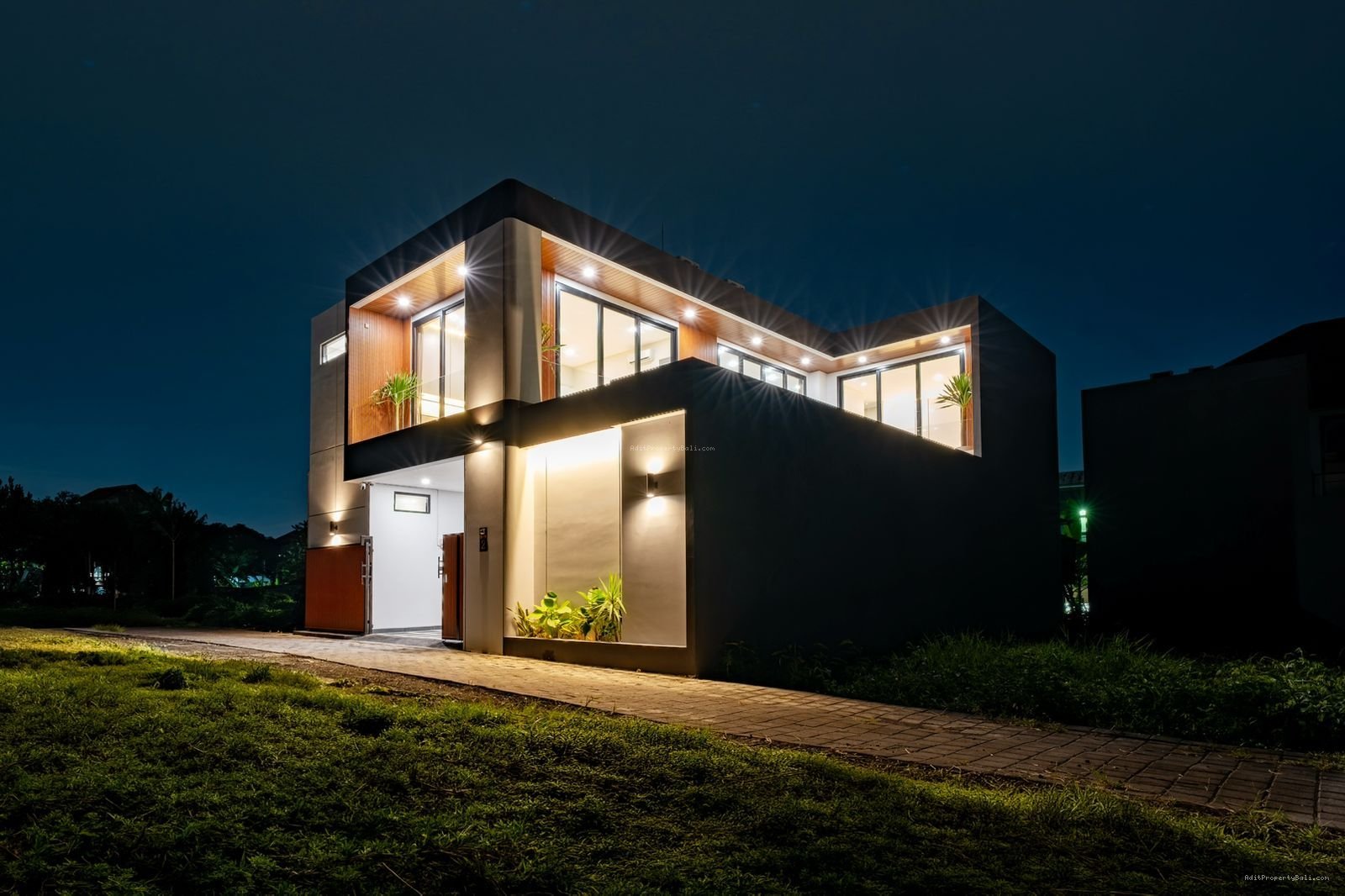 Villa Mewah Modern Minimalis Berawa Canggu Bali