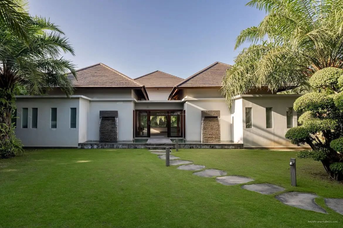 Villa Riverside Kaba Kaba Kediri Tabanan