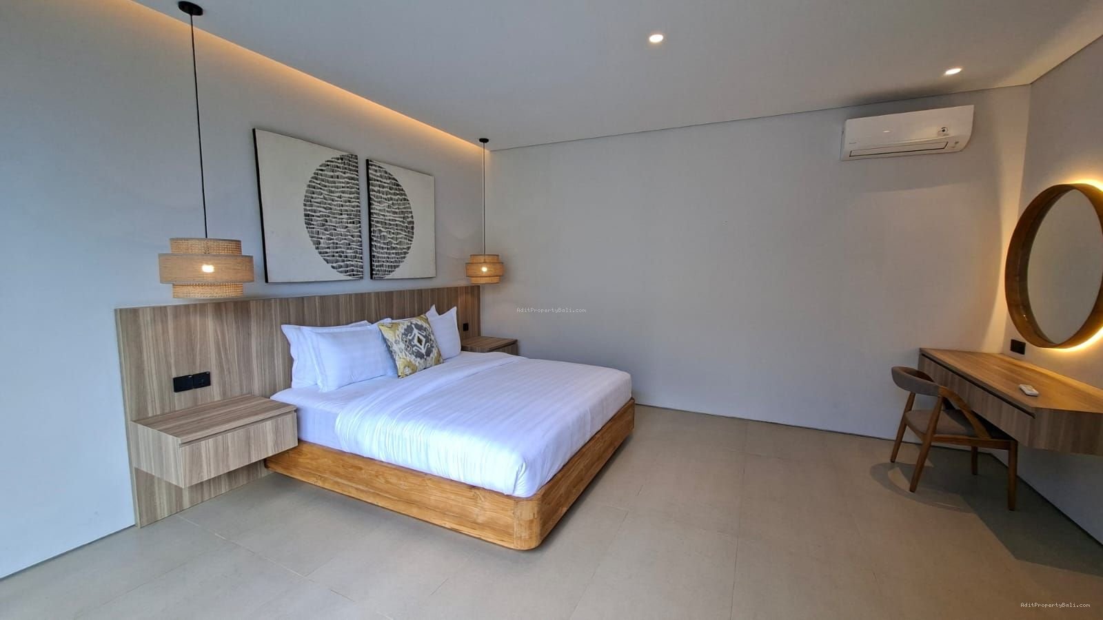 Villa baru Bale mansion kuta bali