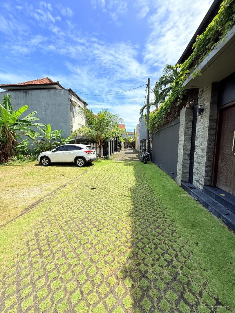 Tanah Uluwatu Jimbaran Badung Bali