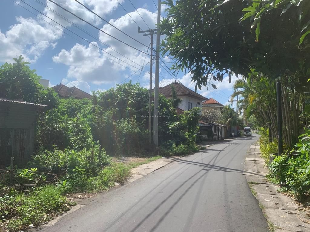 Tanah Premium Cendrawasih Petitenget Seminyak Badung