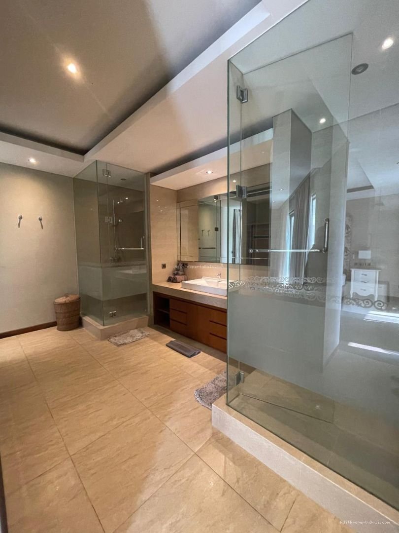 Villa Griya Mas Tumbak Bayuh Canggu Badung