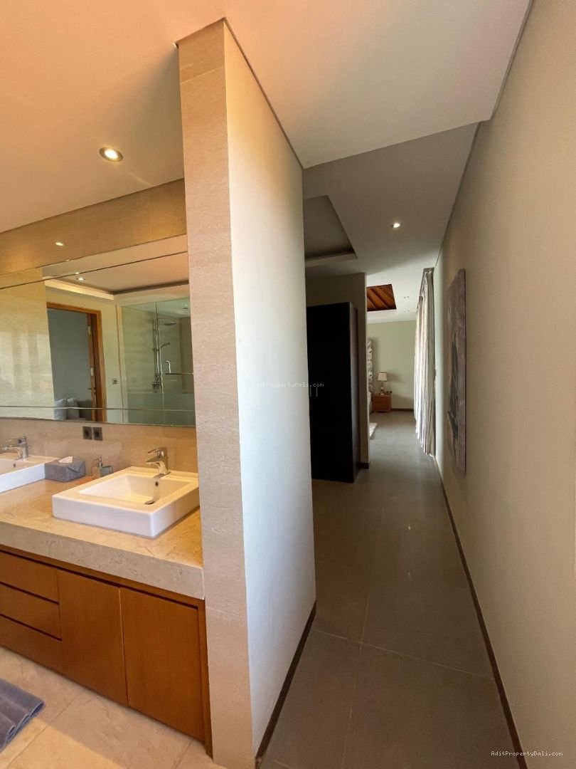 Villa Griya Mas Tumbak Bayuh Canggu Badung