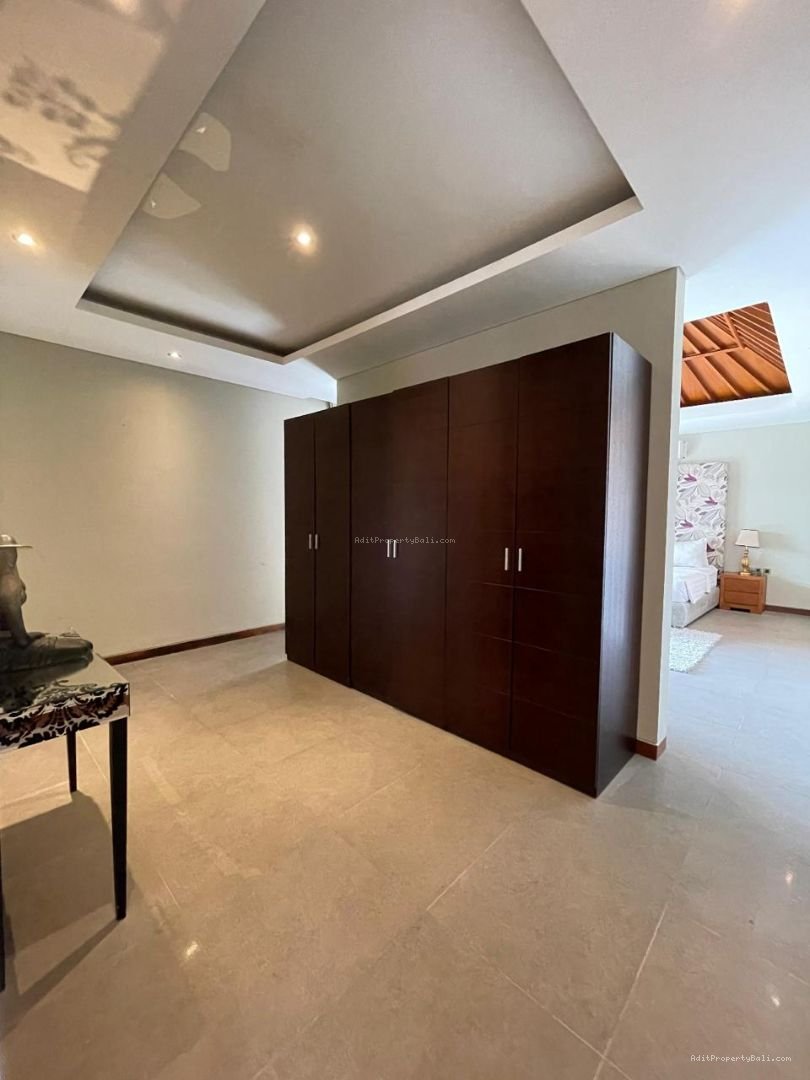 Villa Griya Mas Tumbak Bayuh Canggu Badung