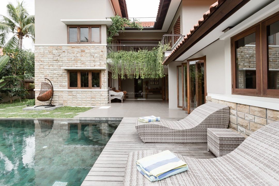 Villa Pantai Petitenget Seminyak Kuta Utara Badung