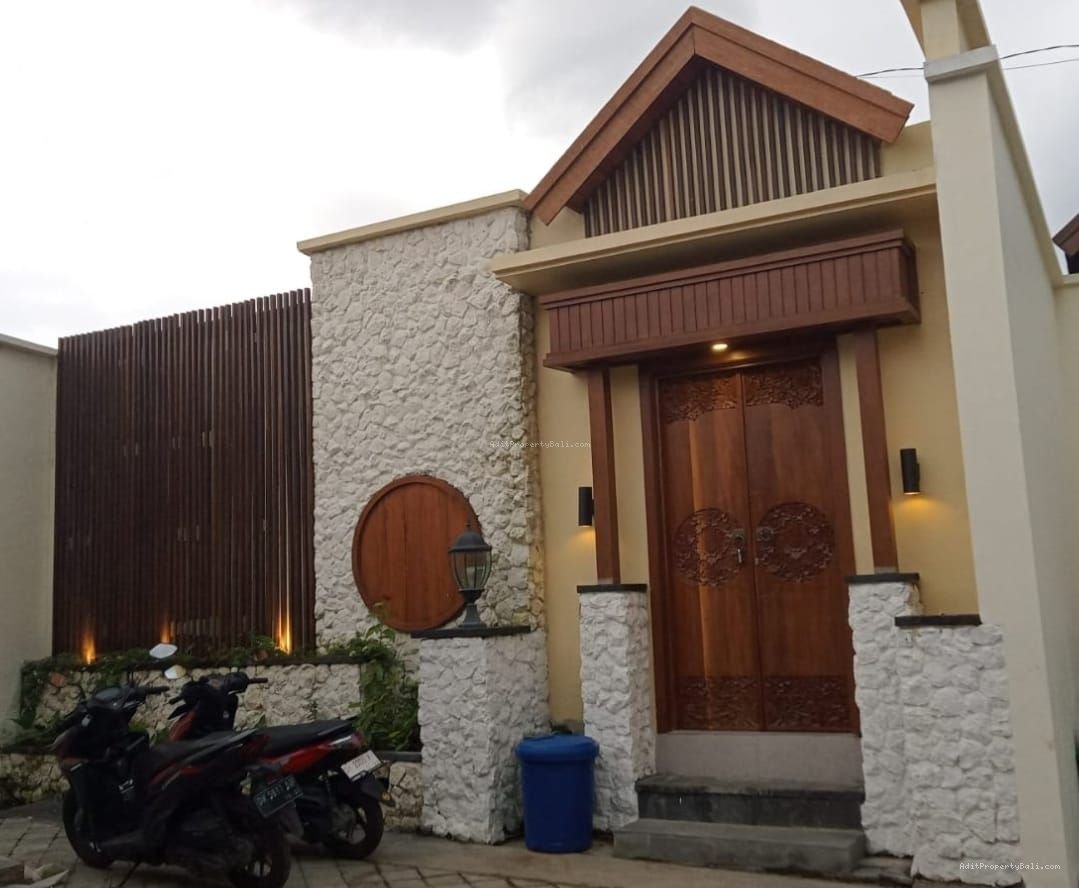 Villa kayu tulang utara canggu